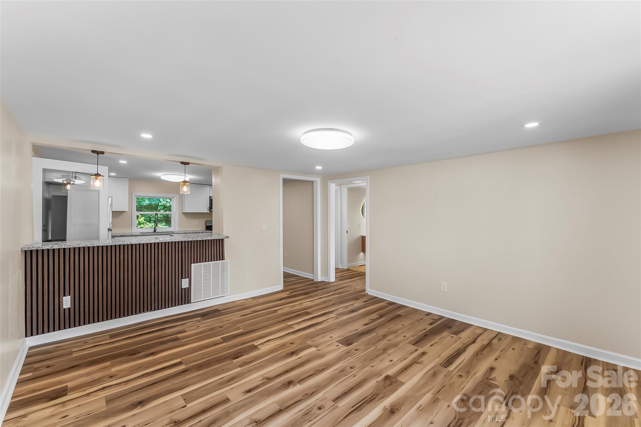 529 NW stage Street — Lenoir