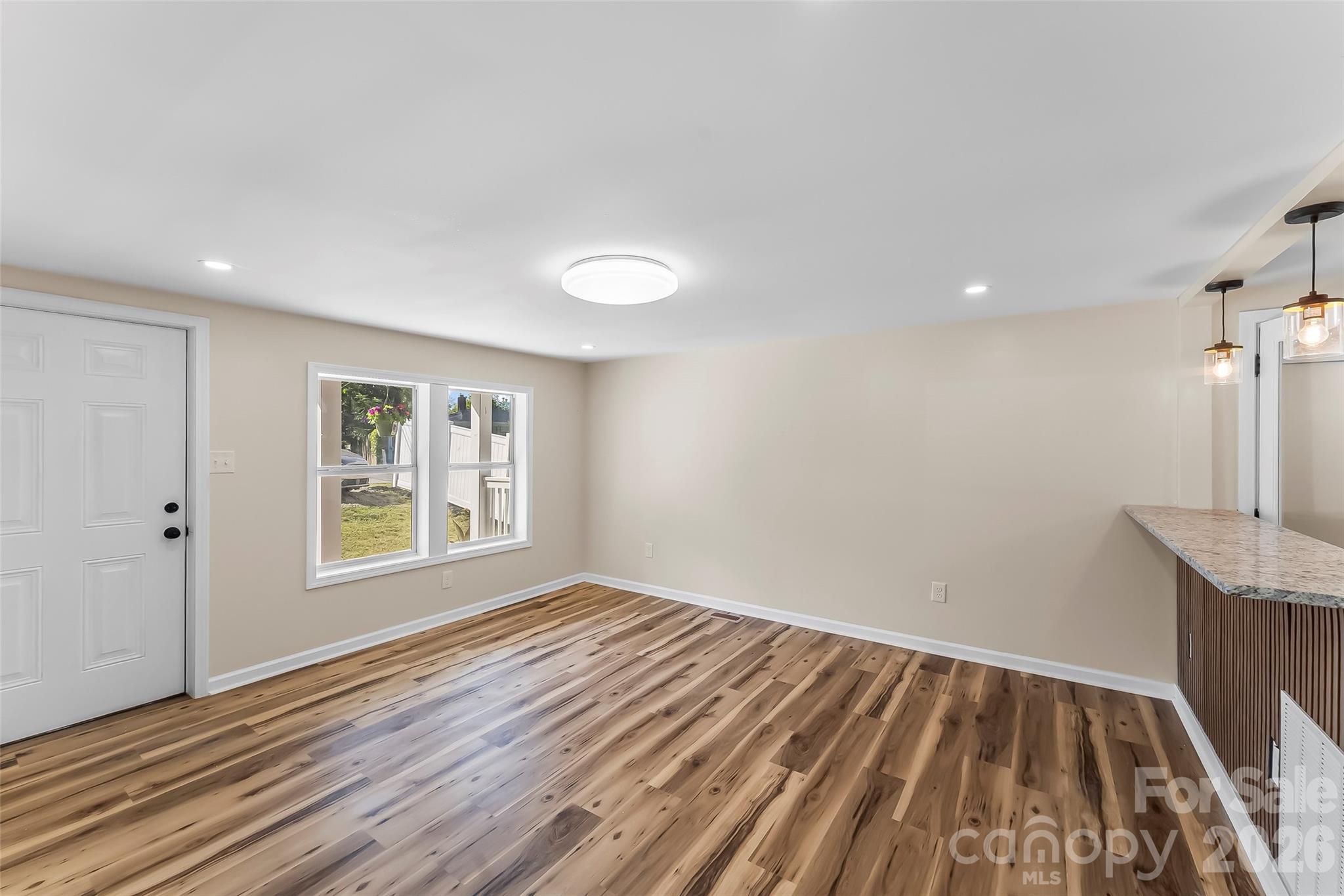 529 NW stage Street — Lenoir