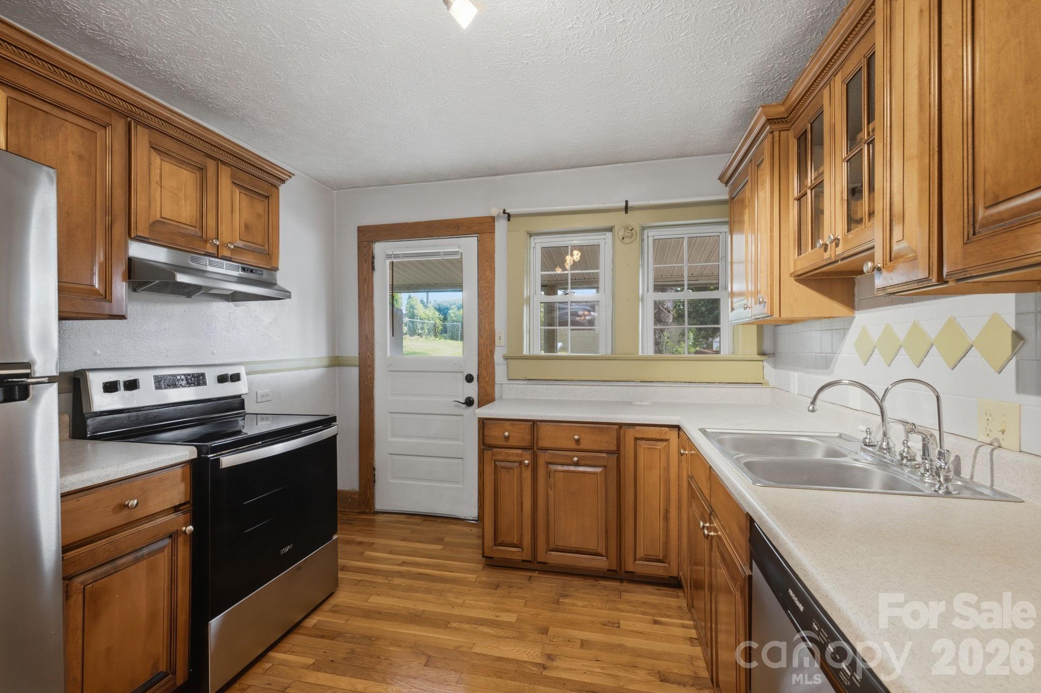 108 Patton Avenue — Canton