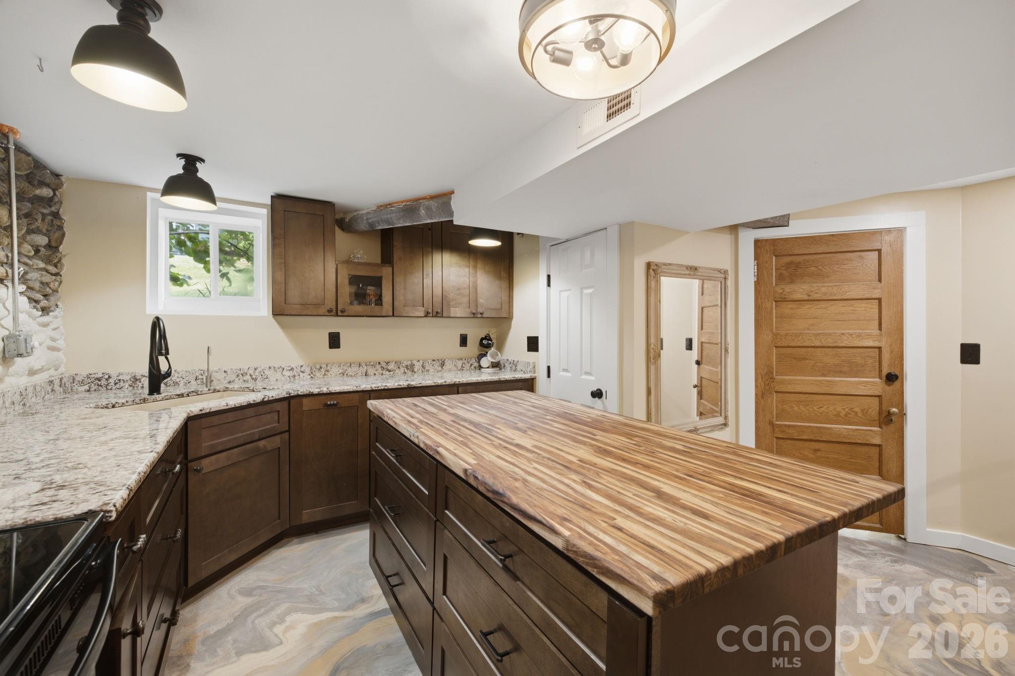 108 Patton Avenue — Canton