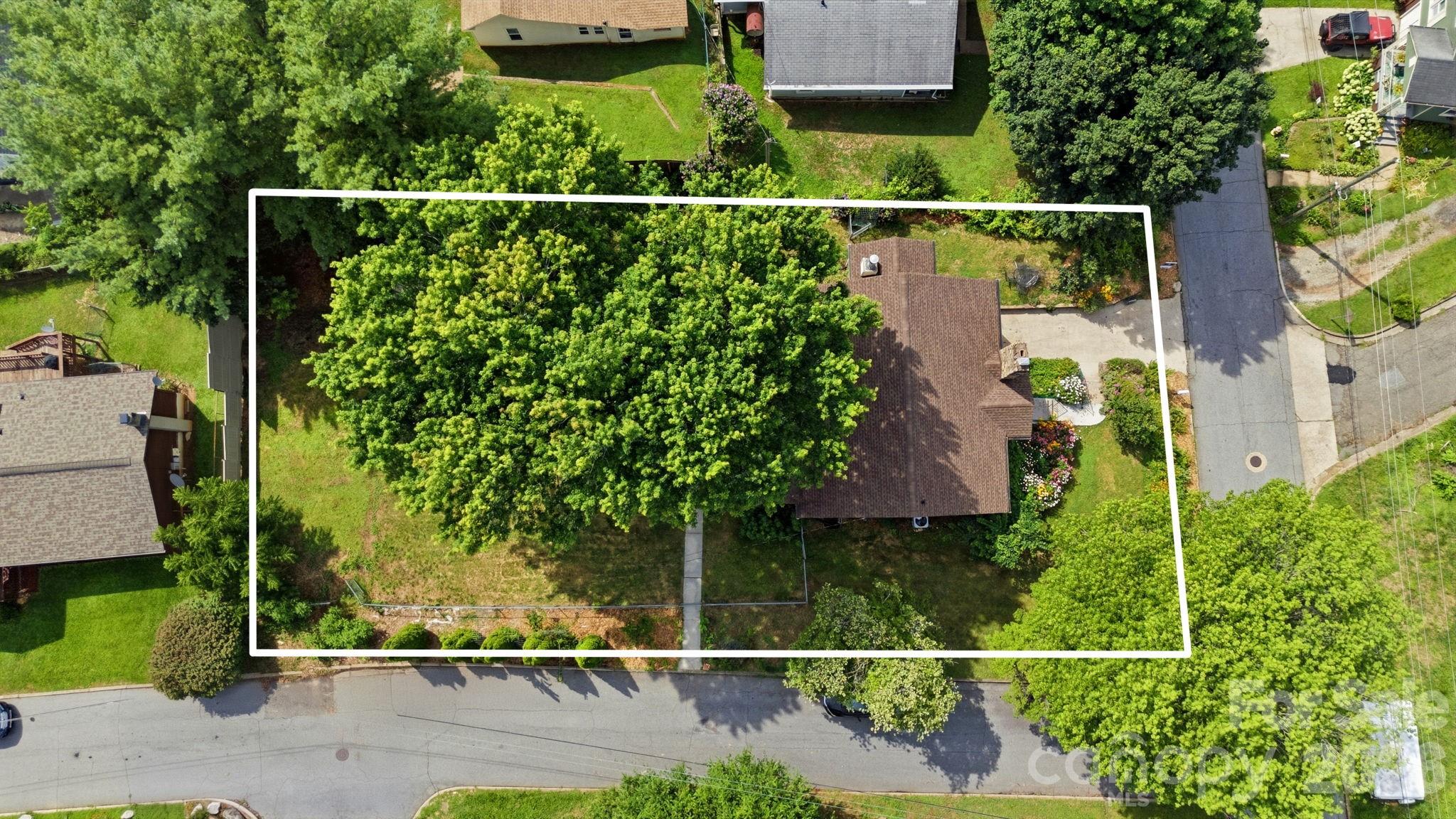 108 Patton Avenue — Canton