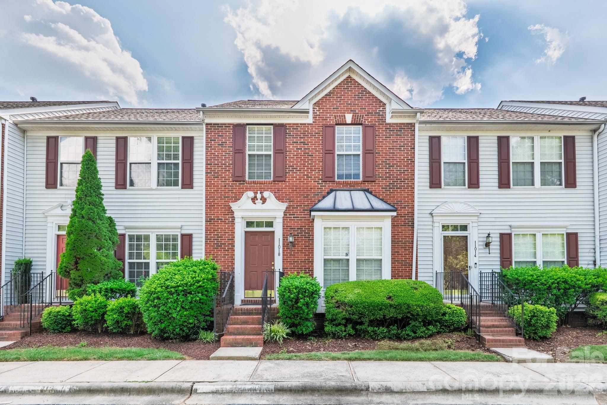 11018 Garden Oaks Lane — Charlotte