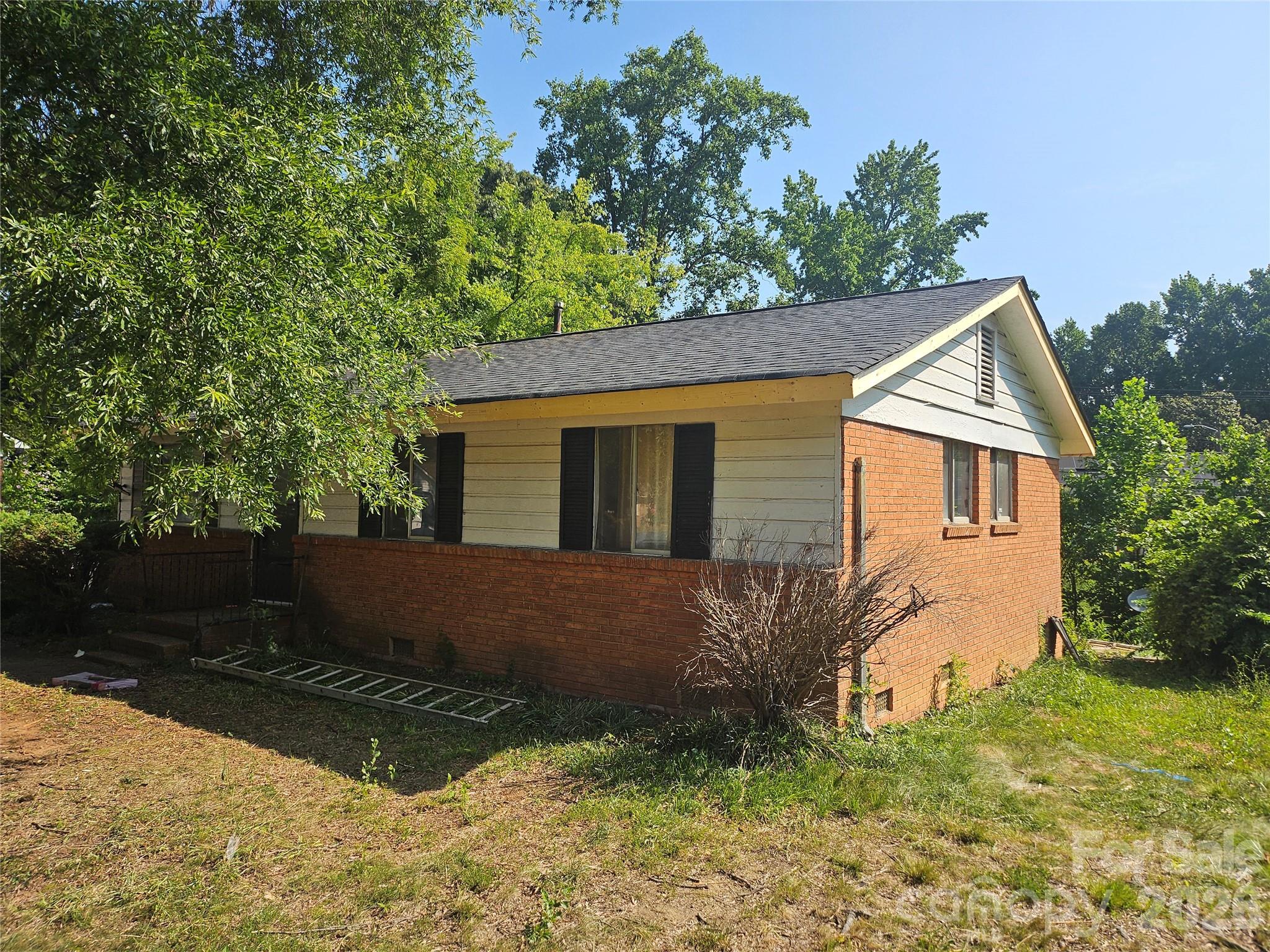 5415 Dennis Court — Charlotte