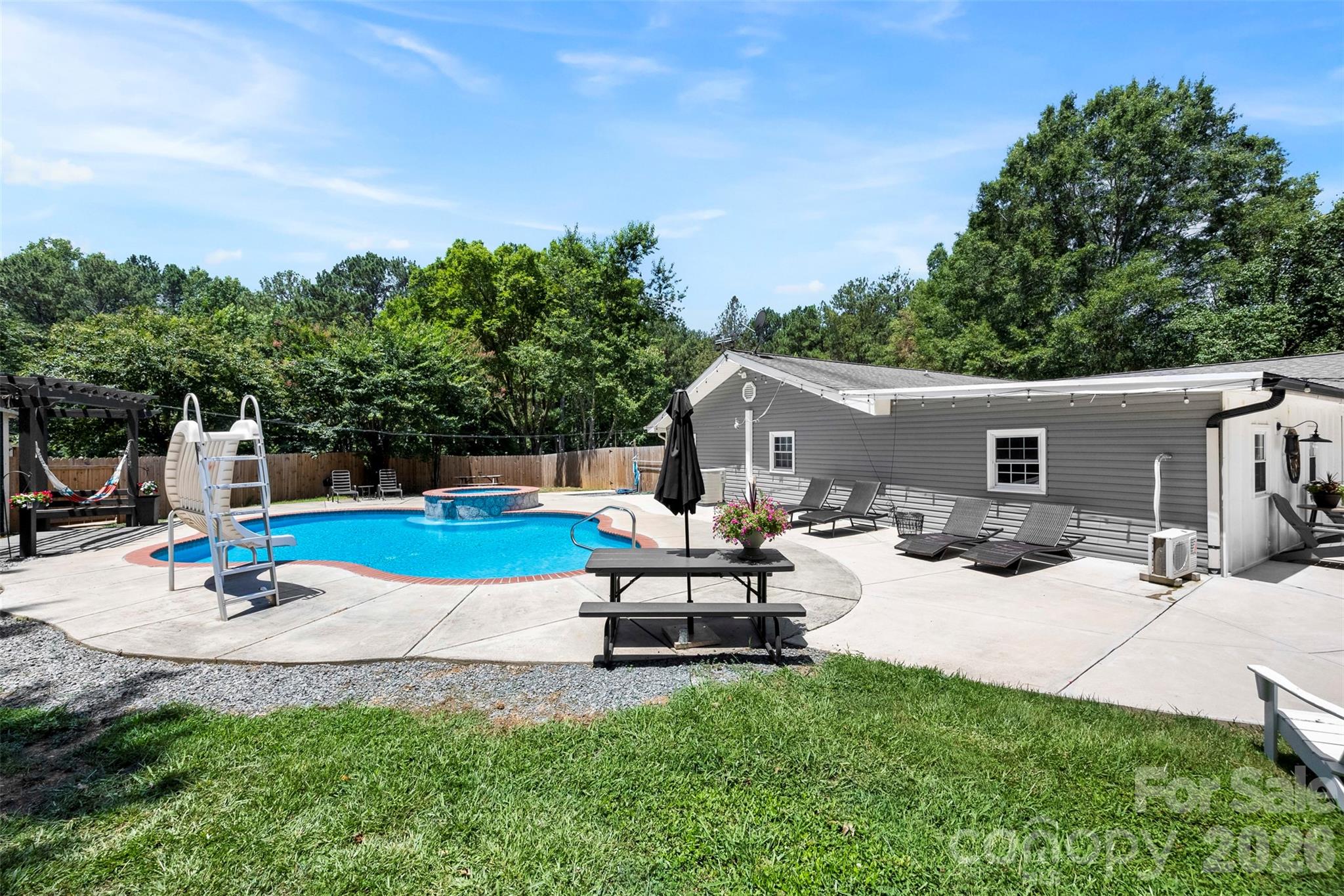 6309 Landsford Road — Marshville