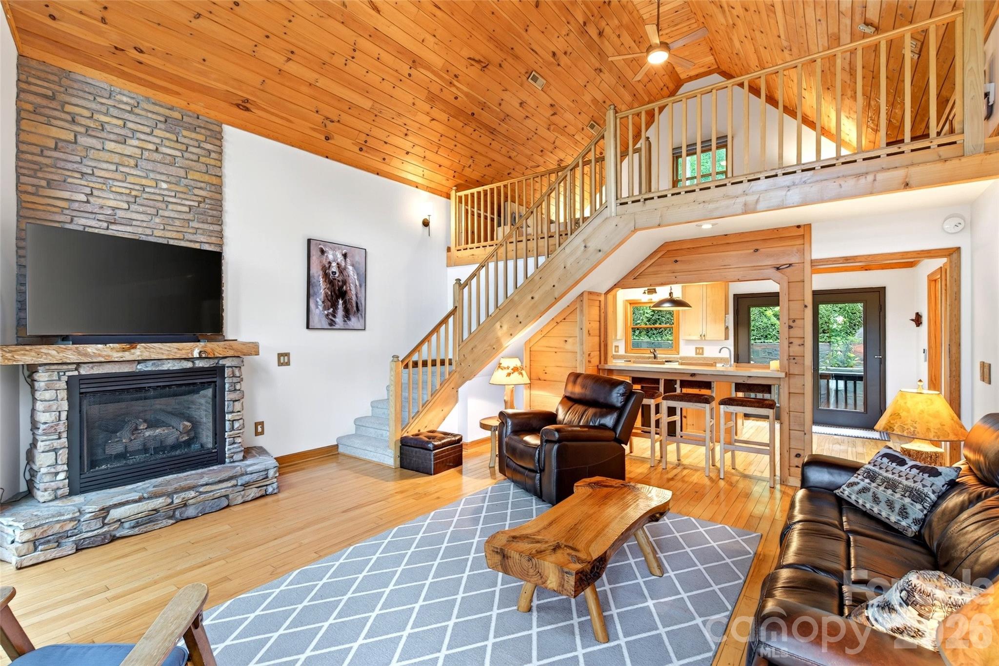 1506 Mckenzie Way S — Old Fort