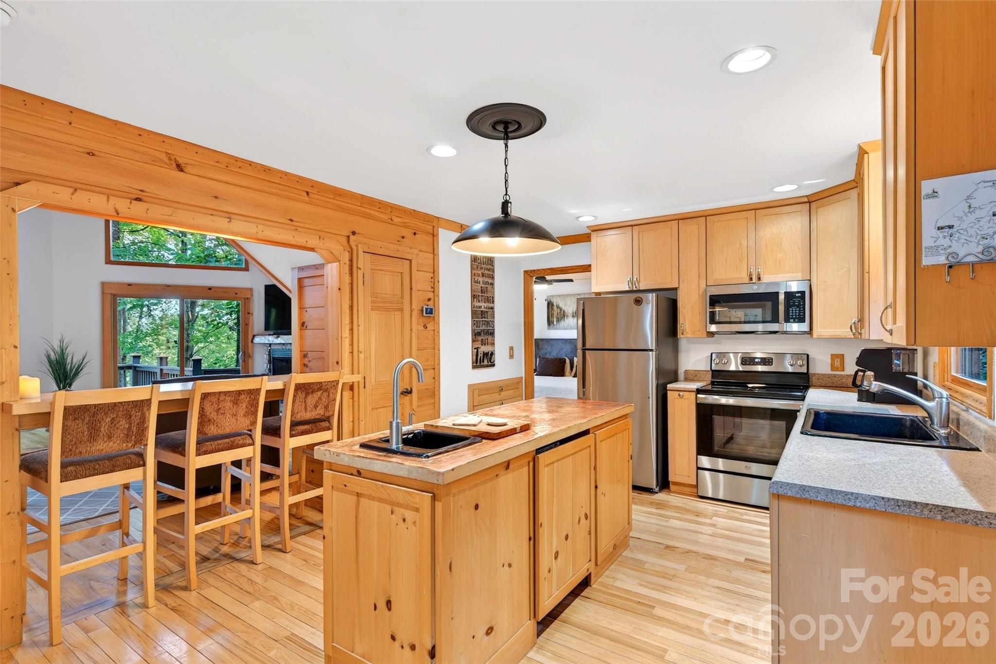 1506 Mckenzie Way S — Old Fort