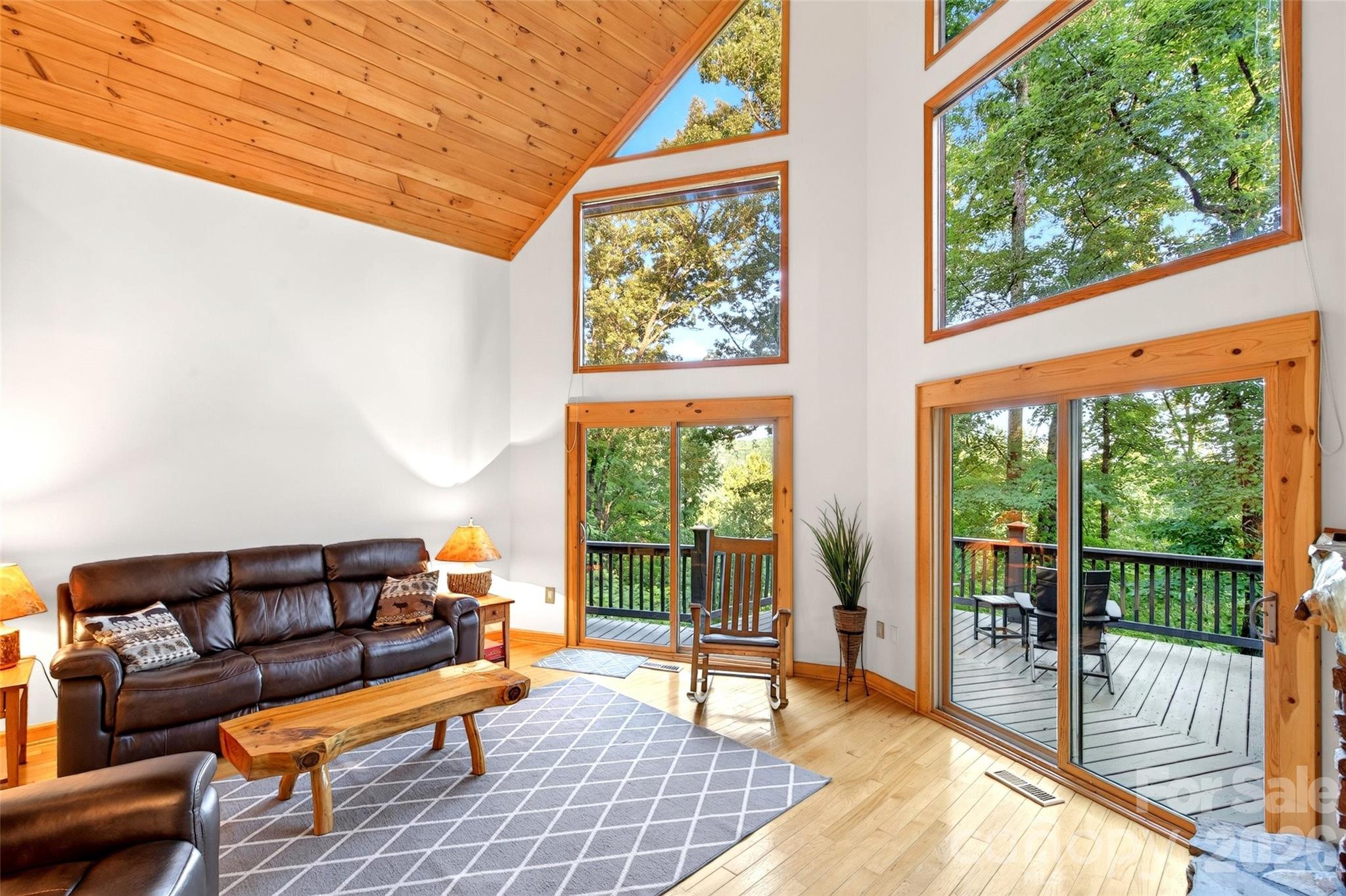 1506 Mckenzie Way S — Old Fort