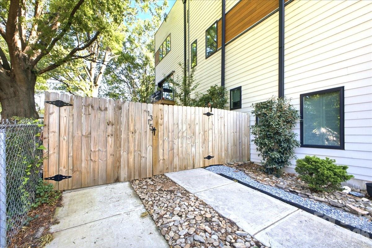 1315 N Davidson Street — Charlotte