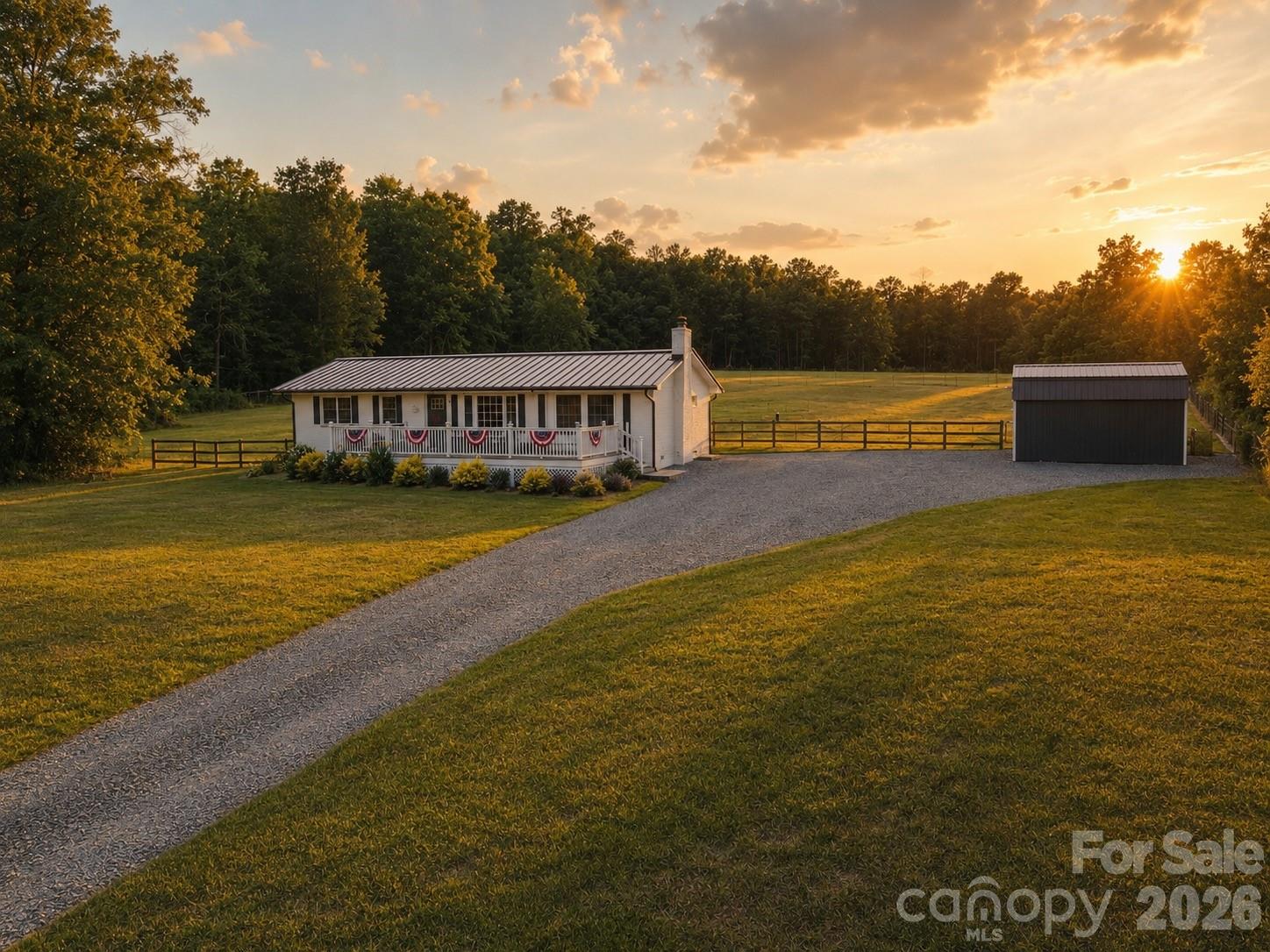 48435 Nc 8 Highway — New London