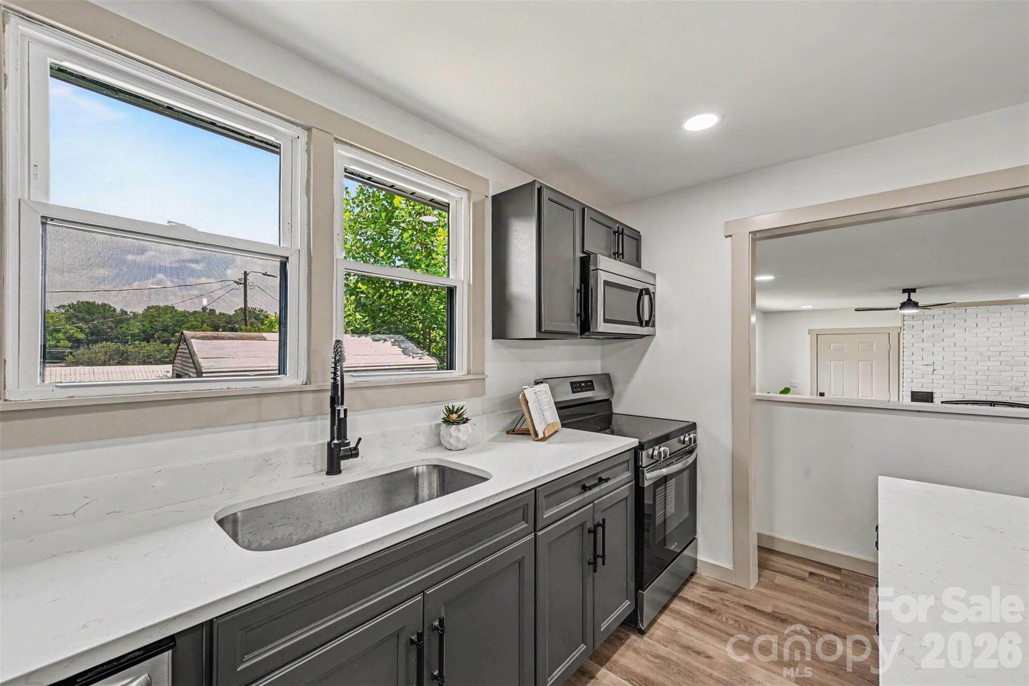 104 E Hartford Avenue — Bessemer City