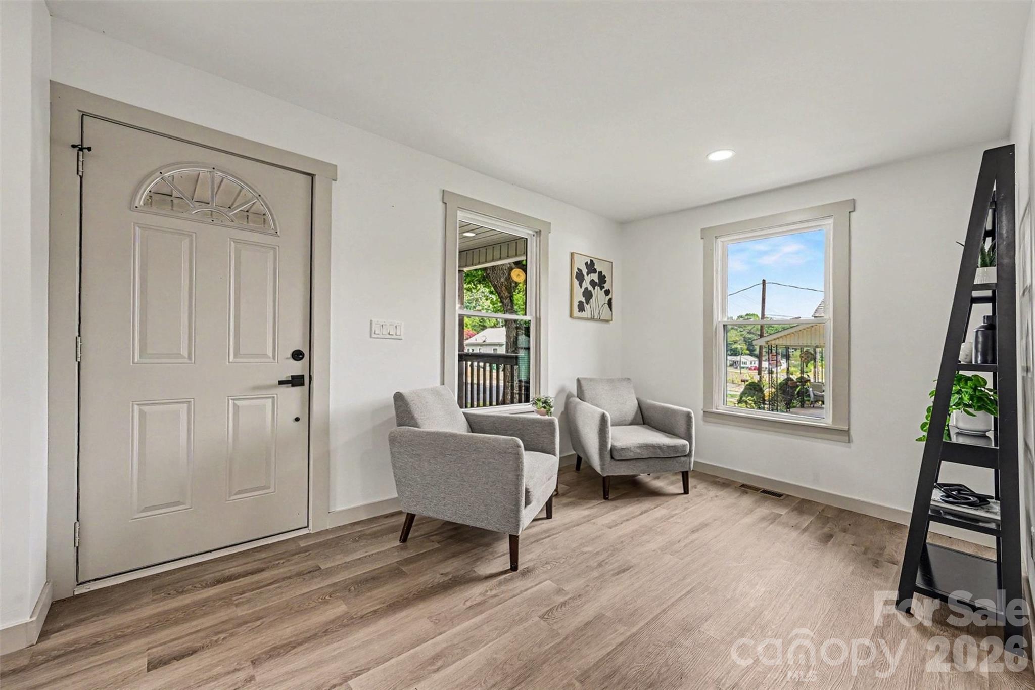 104 E Hartford Avenue — Bessemer City