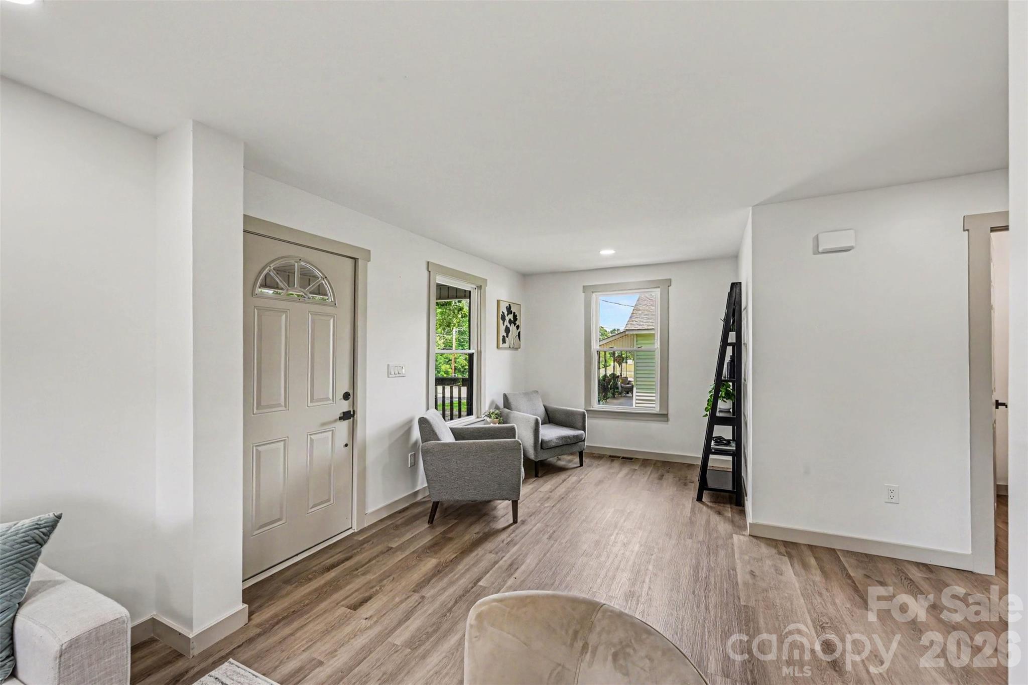 104 E Hartford Avenue — Bessemer City