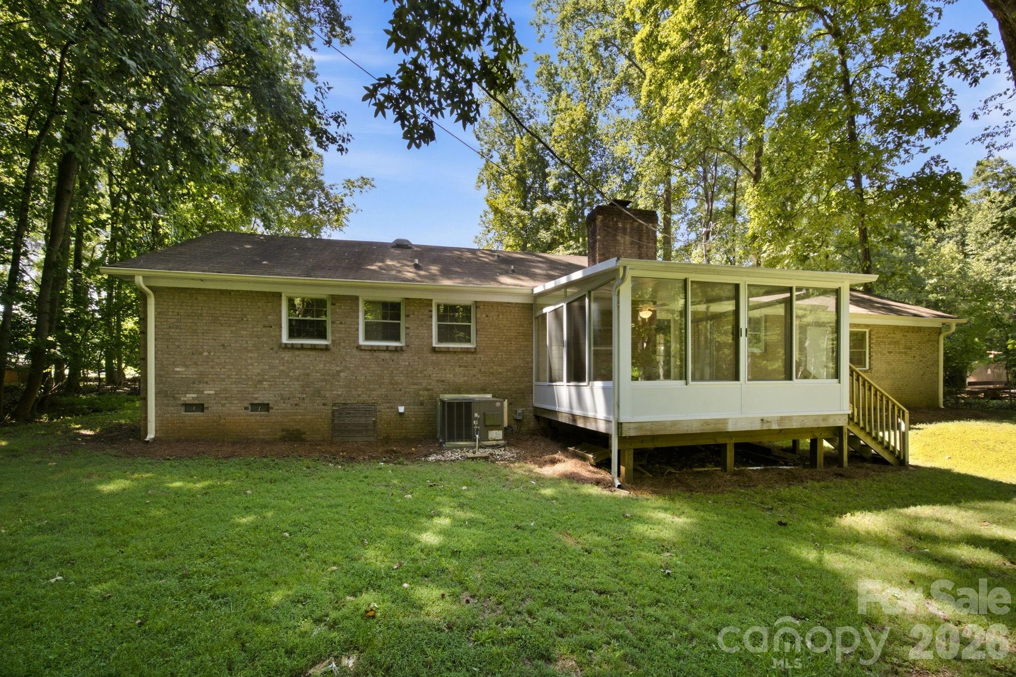 13001 Helena Circle — Charlotte