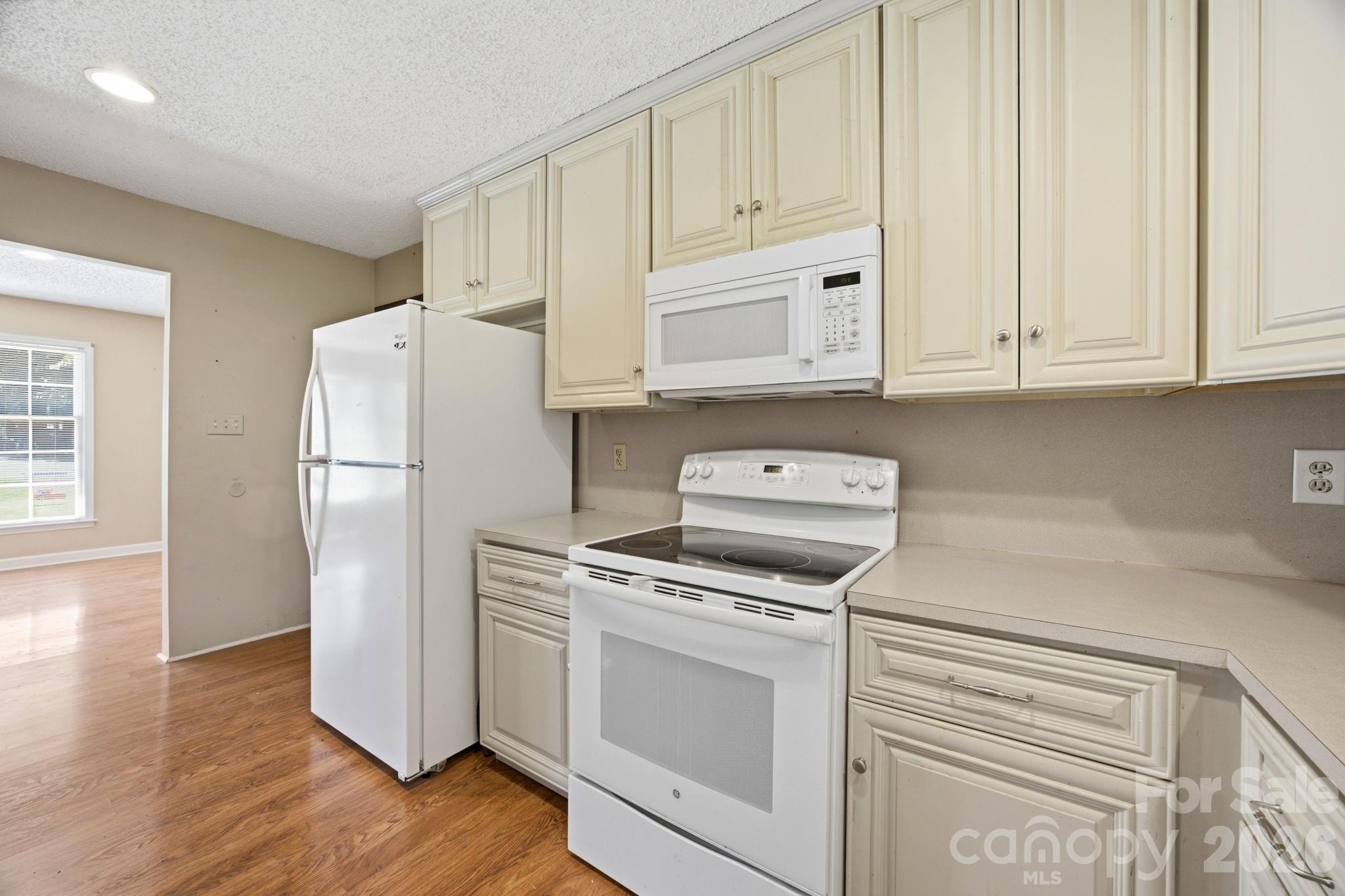 13001 Helena Circle — Charlotte