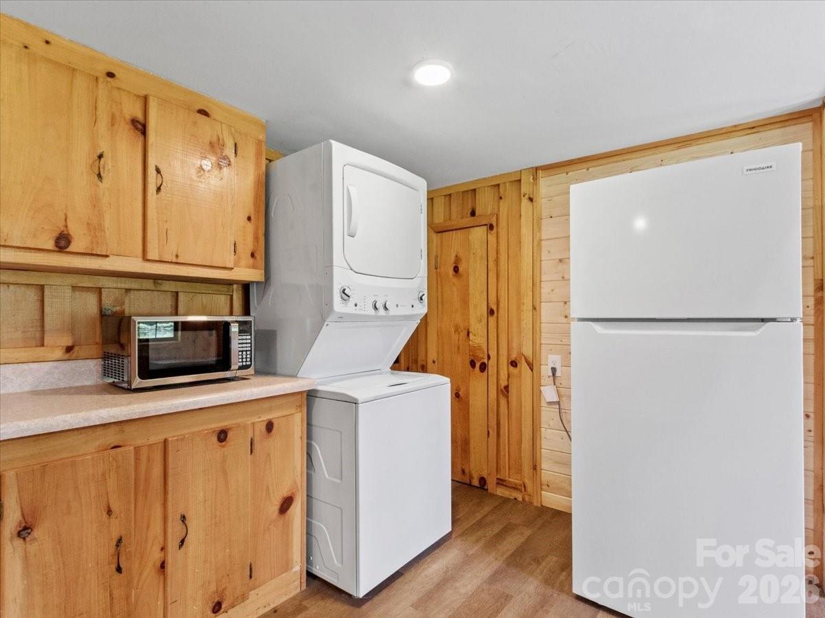 323 McCurrey Road — Burnsville