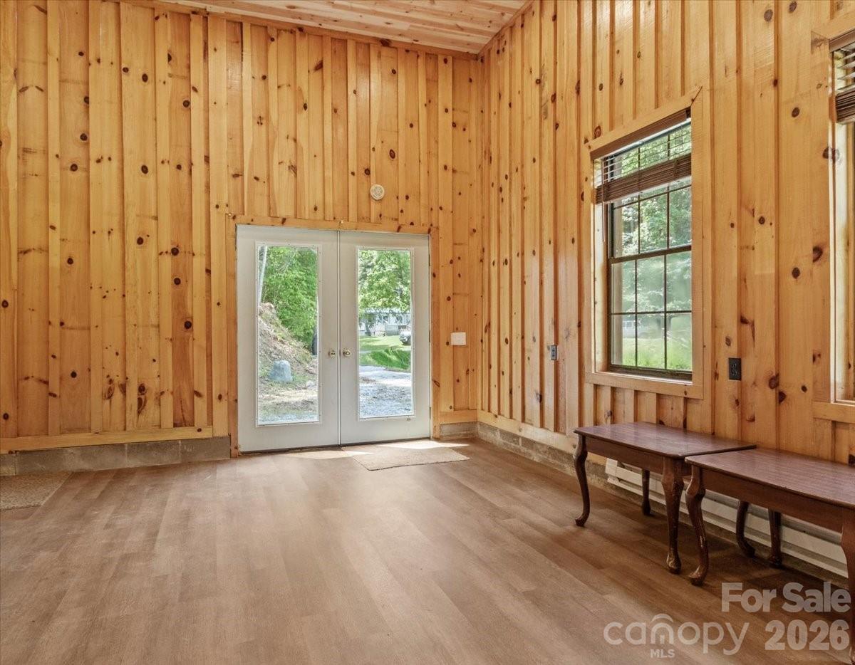 323 McCurrey Road — Burnsville