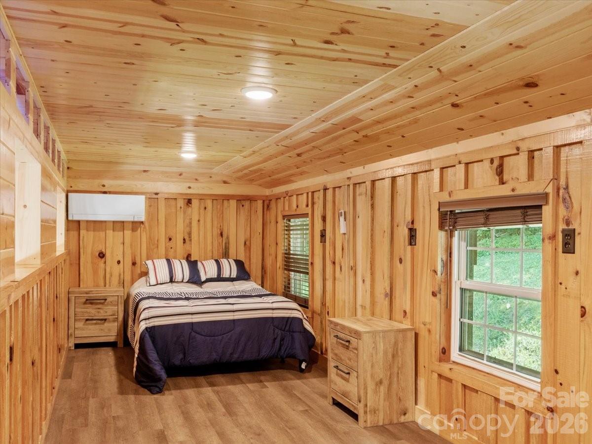 323 McCurrey Road — Burnsville
