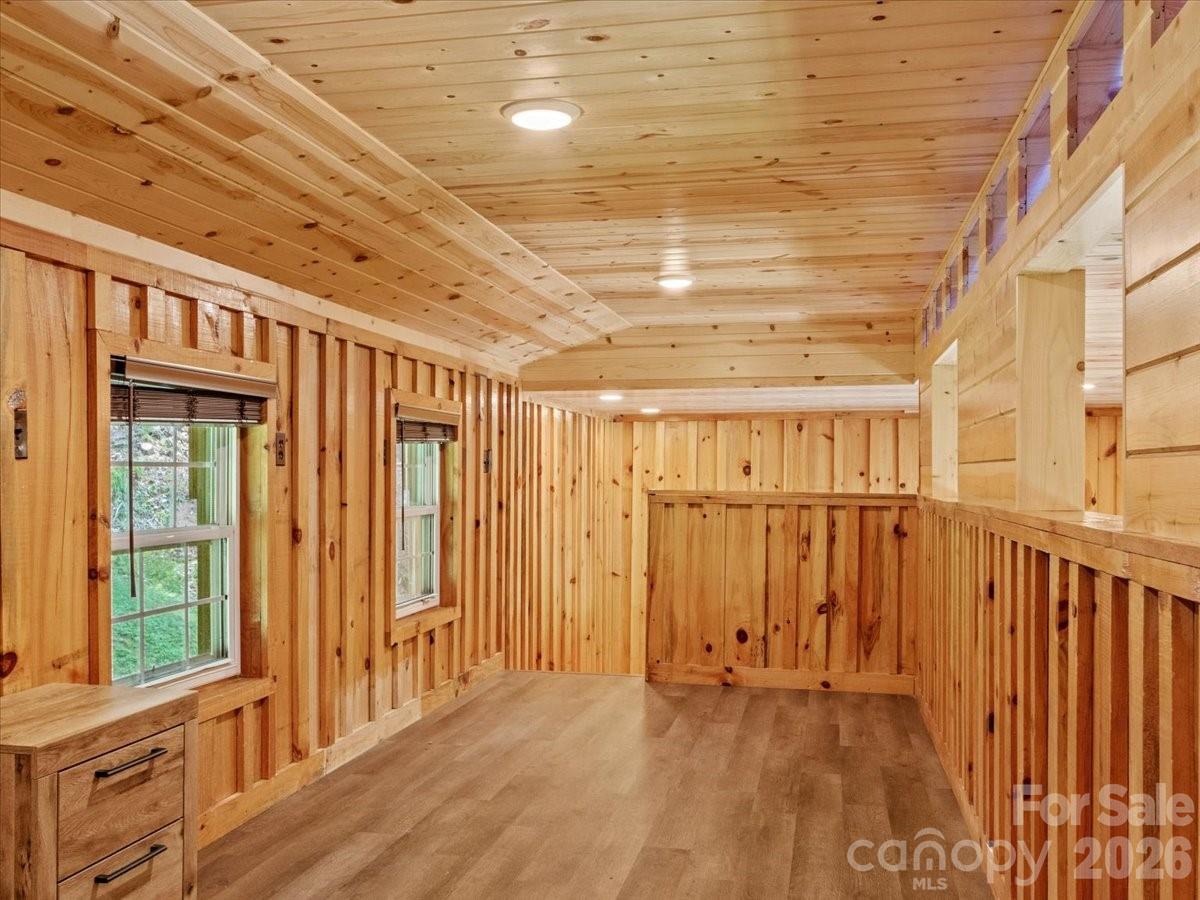 323 McCurrey Road — Burnsville