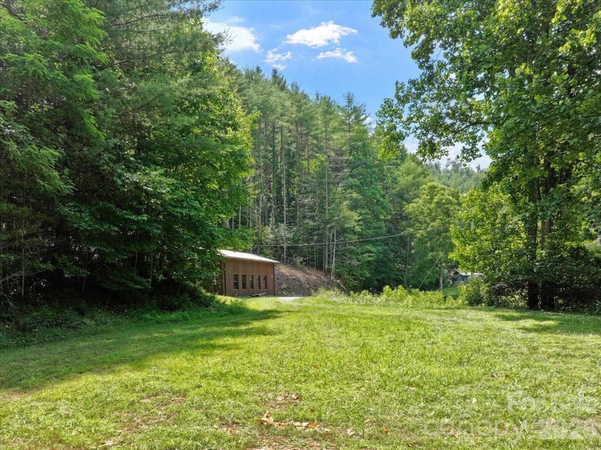 323 McCurrey Road — Burnsville