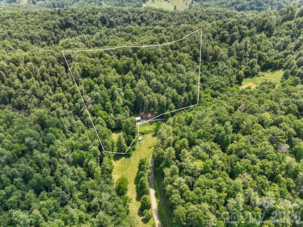 323 McCurrey Road — Burnsville