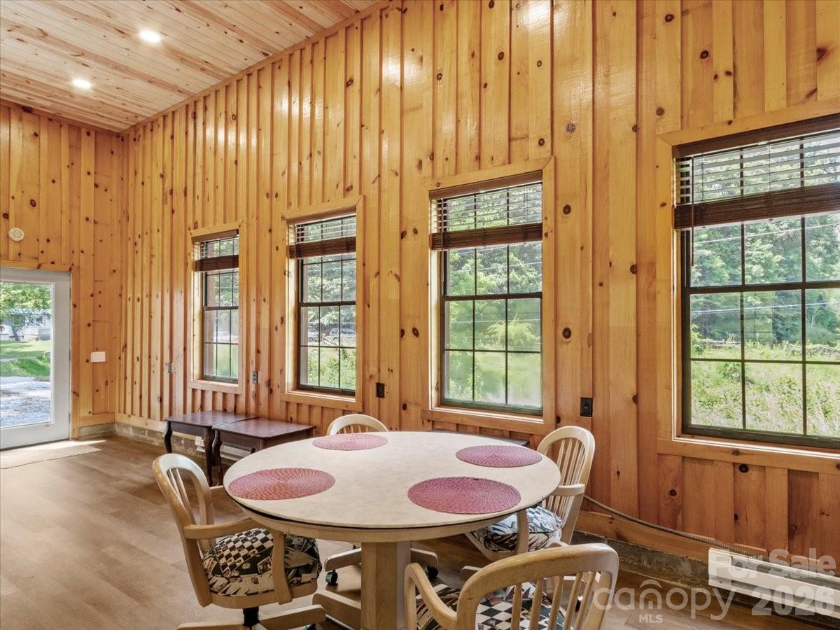 323 McCurrey Road — Burnsville