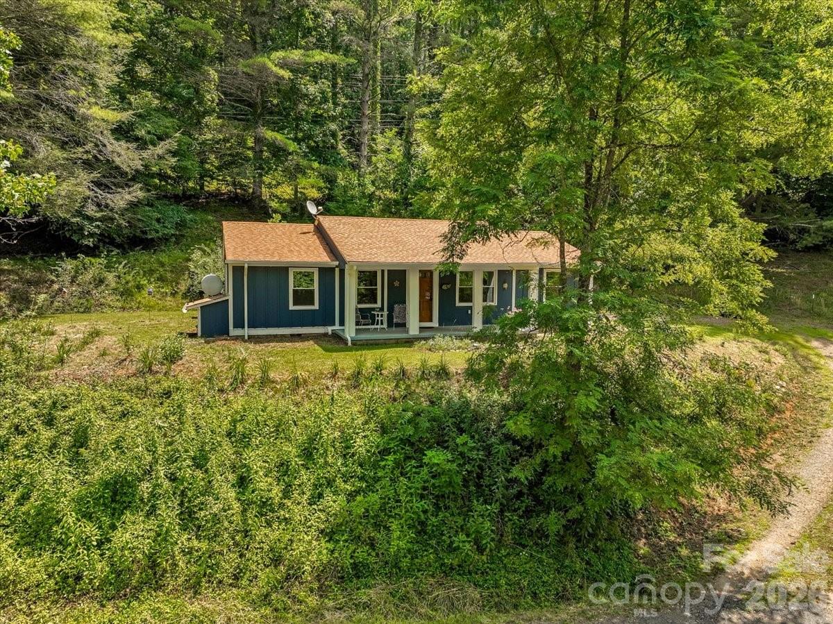 1280 Old Mine Fork Road — Burnsville