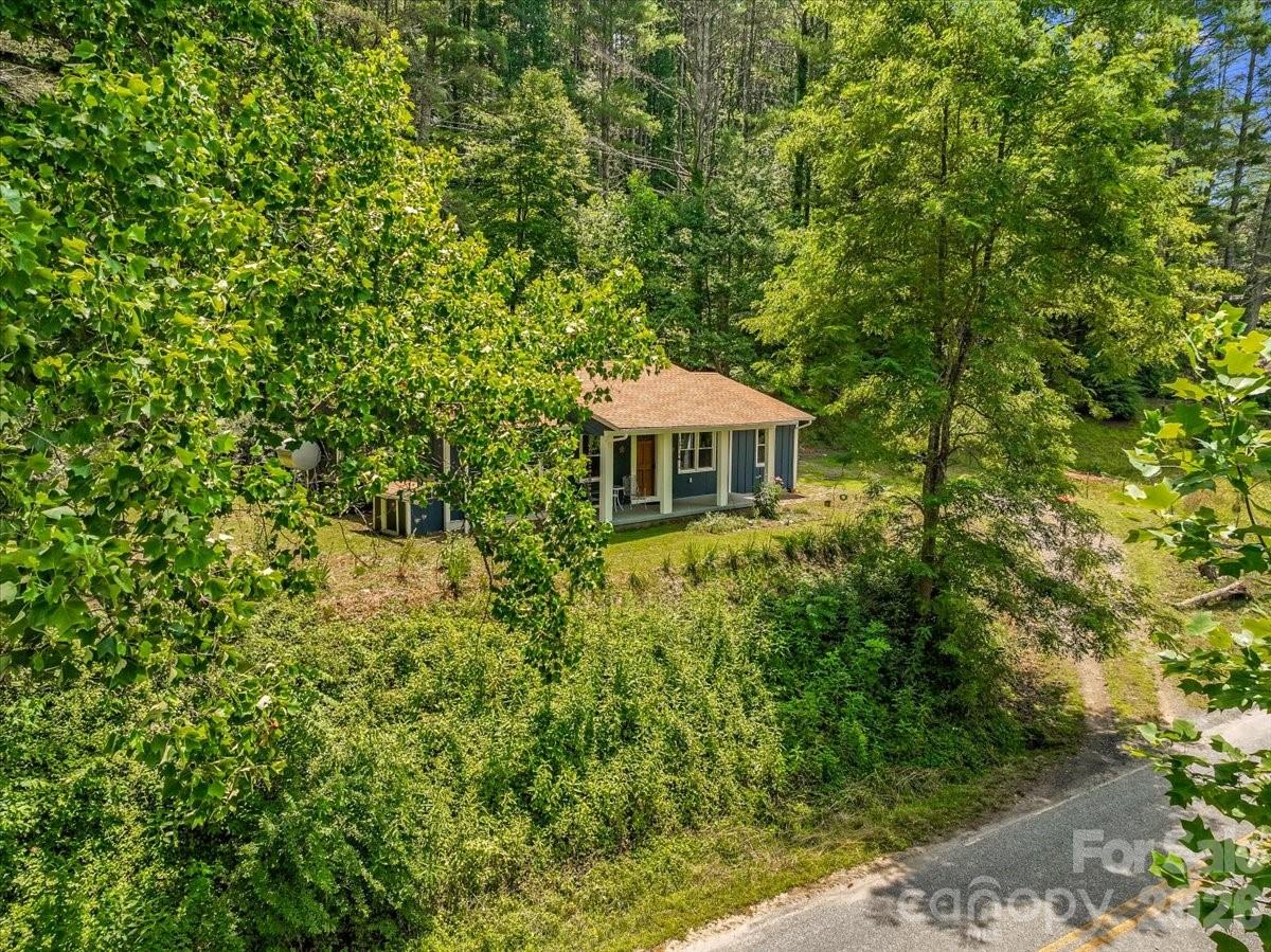 1280 Old Mine Fork Road — Burnsville