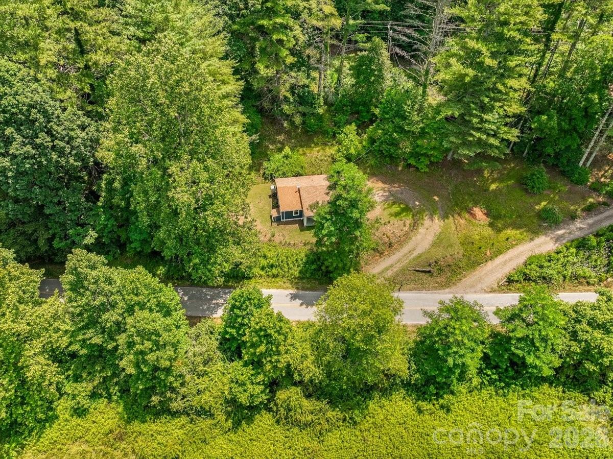 1280 Old Mine Fork Road — Burnsville