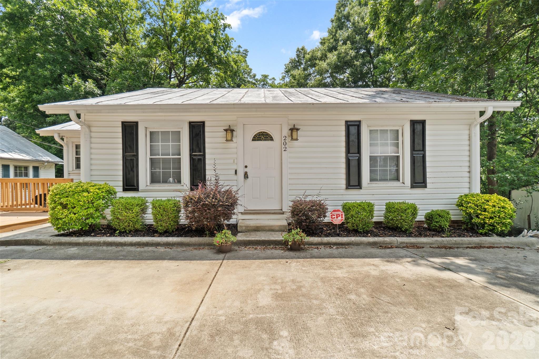 202 E Hargrave Street — Wadesboro