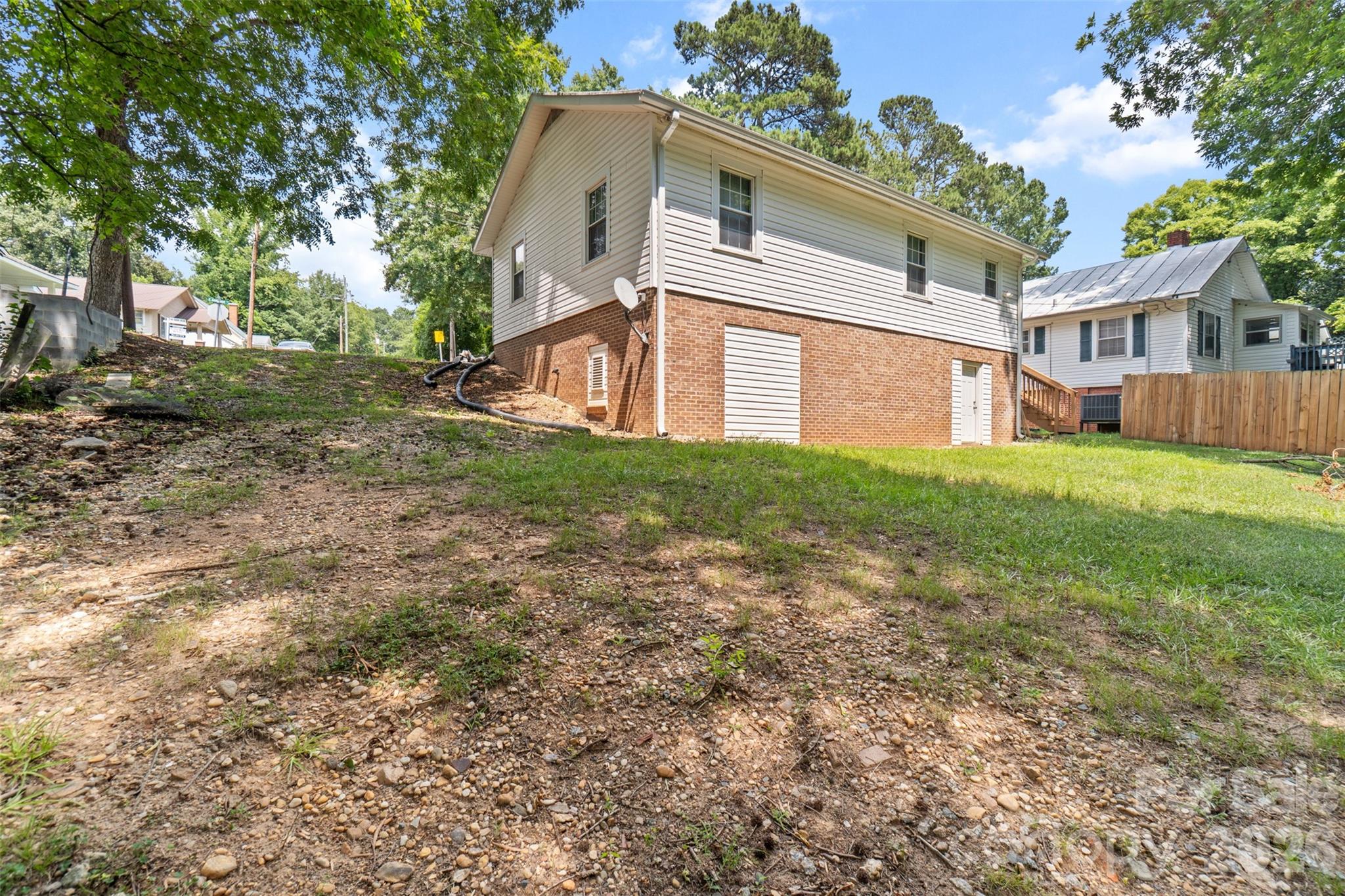 202 E Hargrave Street — Wadesboro