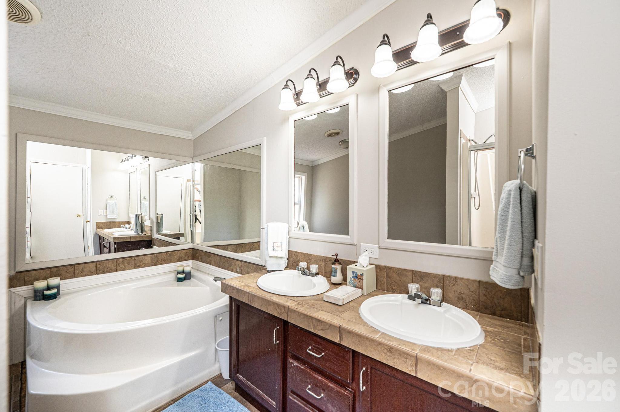 3825 Berry Creek Circle — Granite Falls