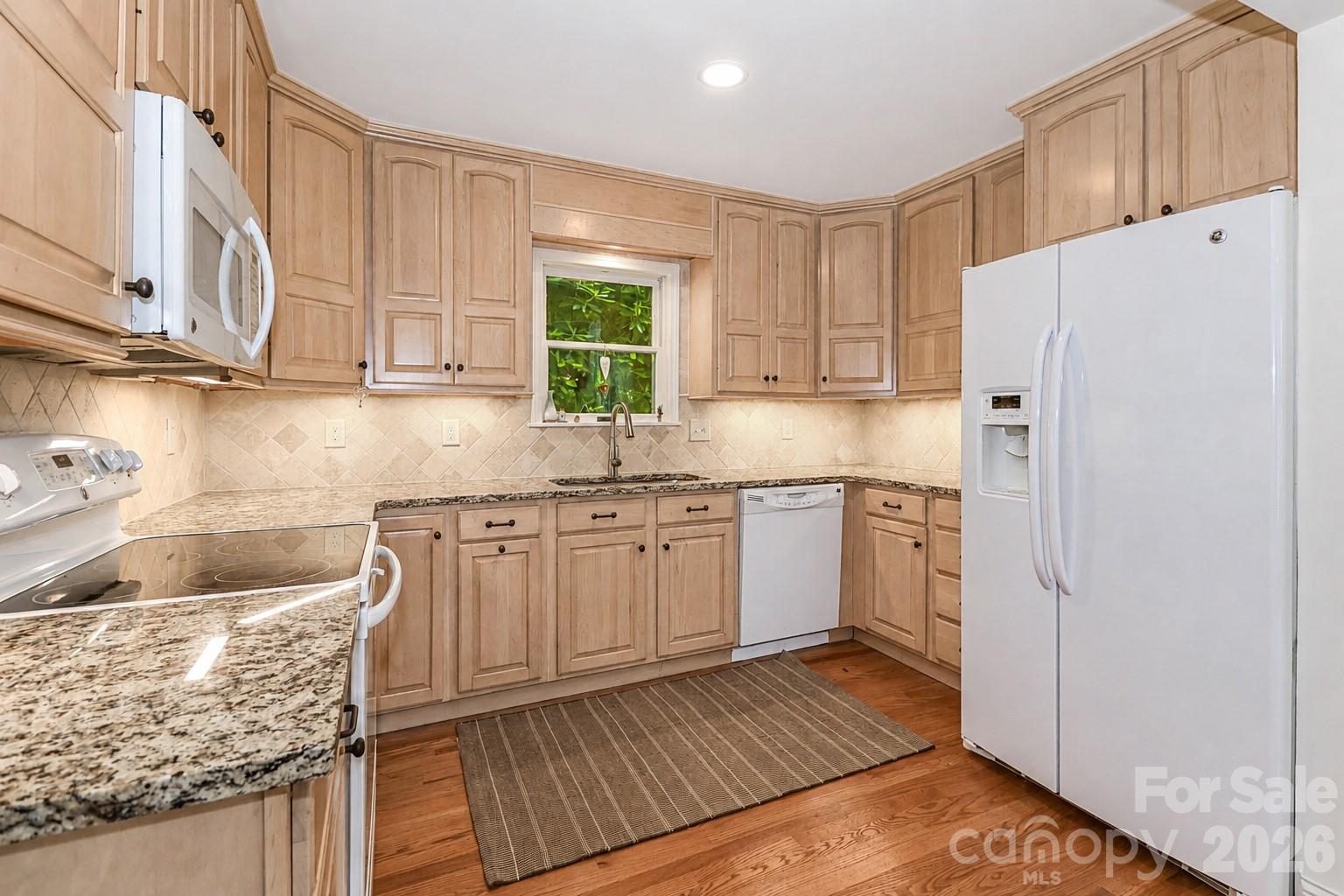 315 Green Hill Woods — Blowing Rock