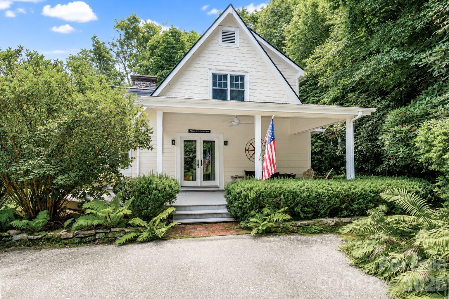315 Green Hill Woods — Blowing Rock