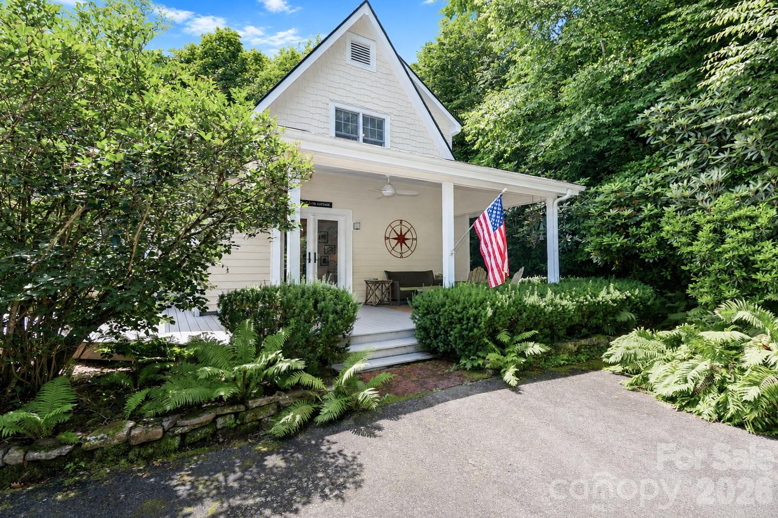 315 Green Hill Woods — Blowing Rock