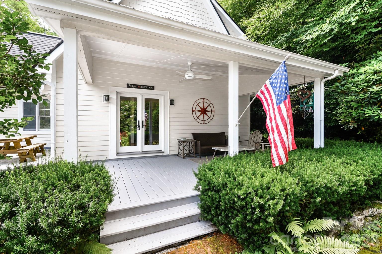 315 Green Hill Woods — Blowing Rock