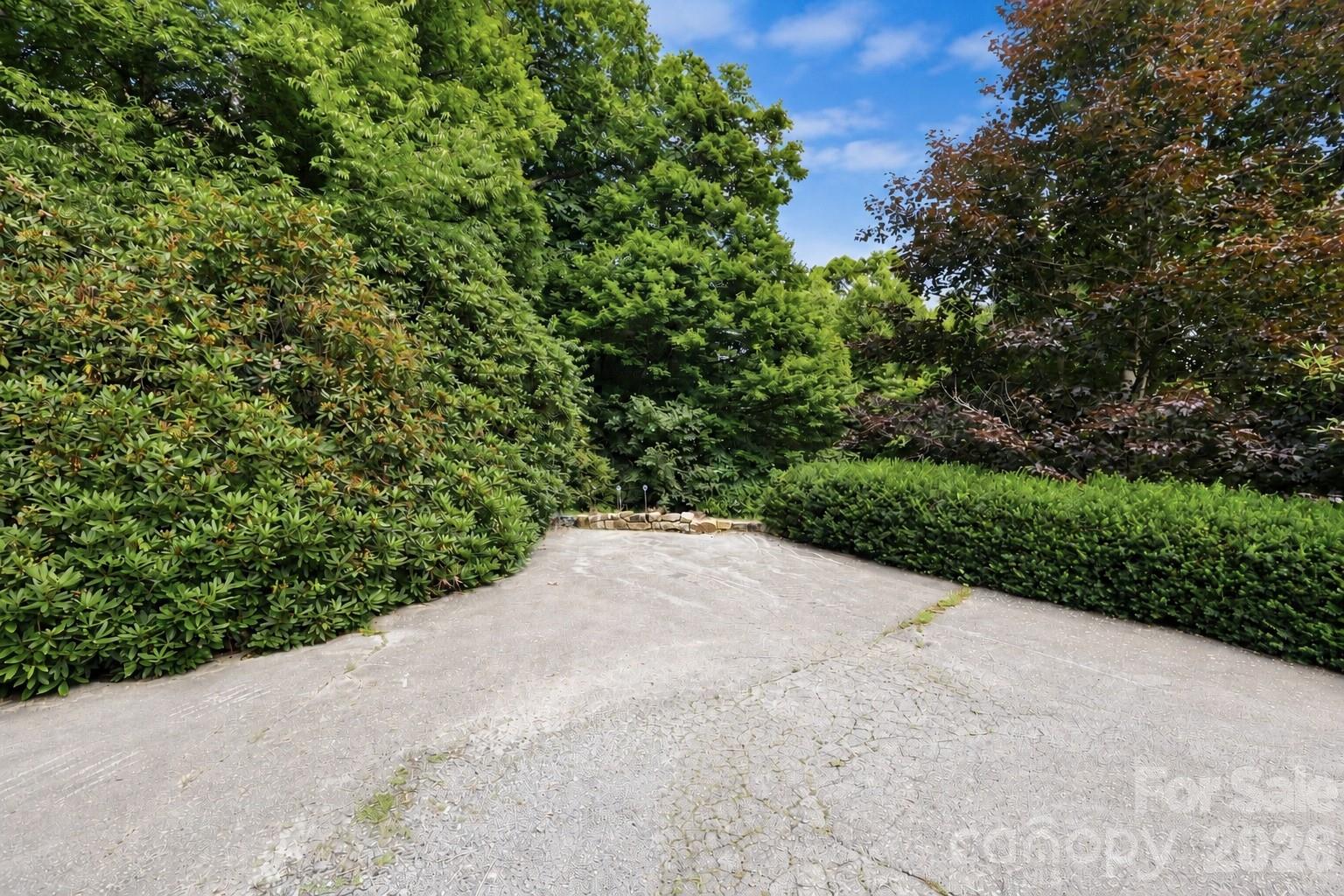315 Green Hill Woods — Blowing Rock