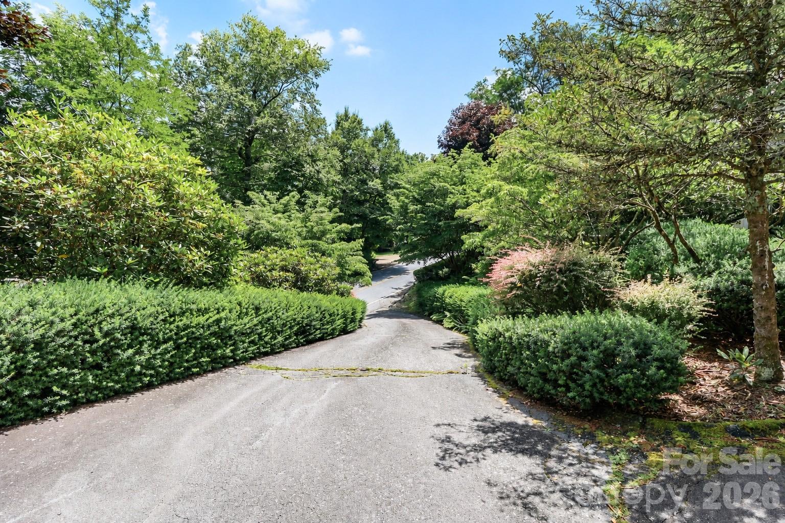 315 Green Hill Woods — Blowing Rock