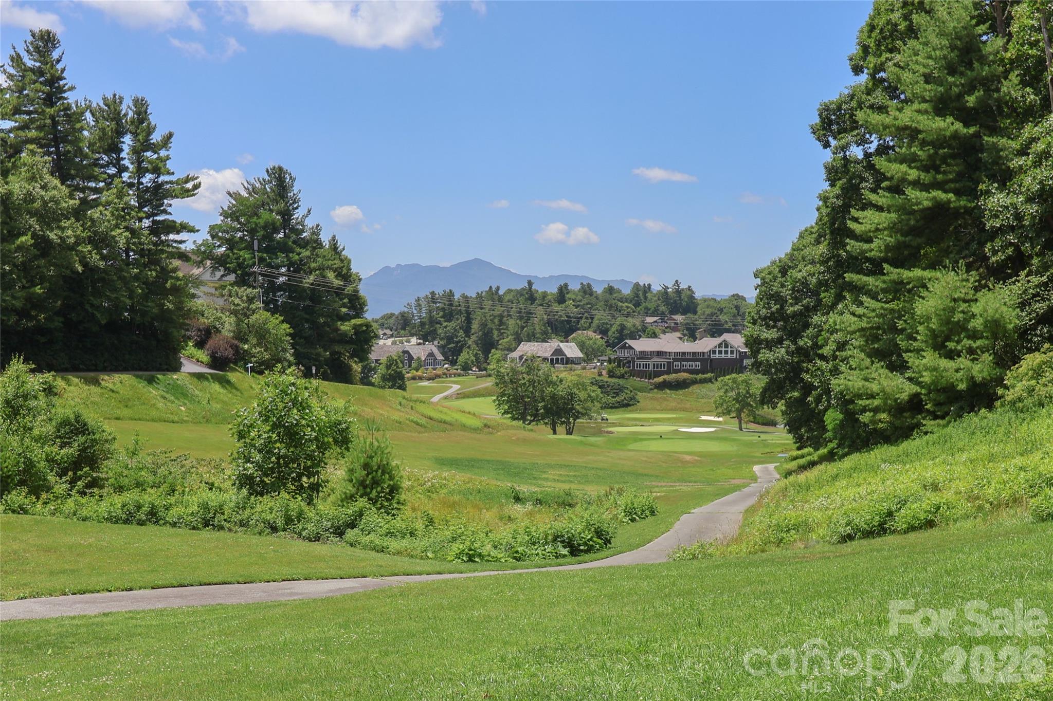 315 Green Hill Woods — Blowing Rock