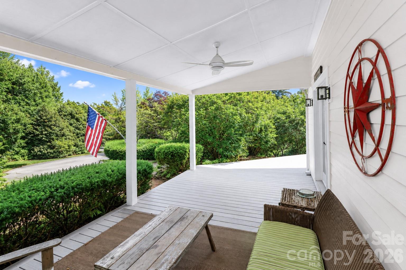 315 Green Hill Woods — Blowing Rock