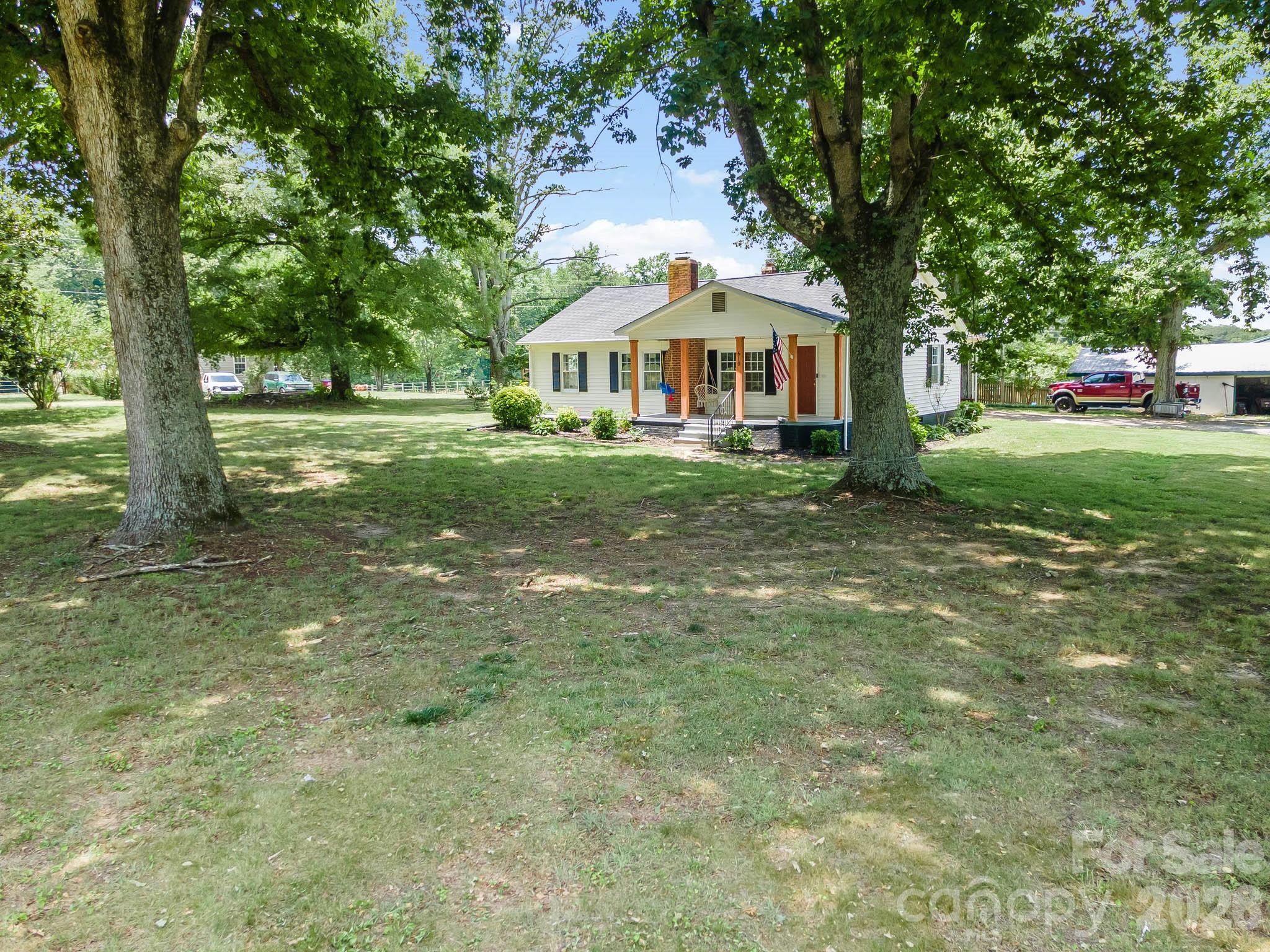 610 Helton Road — Cherryville