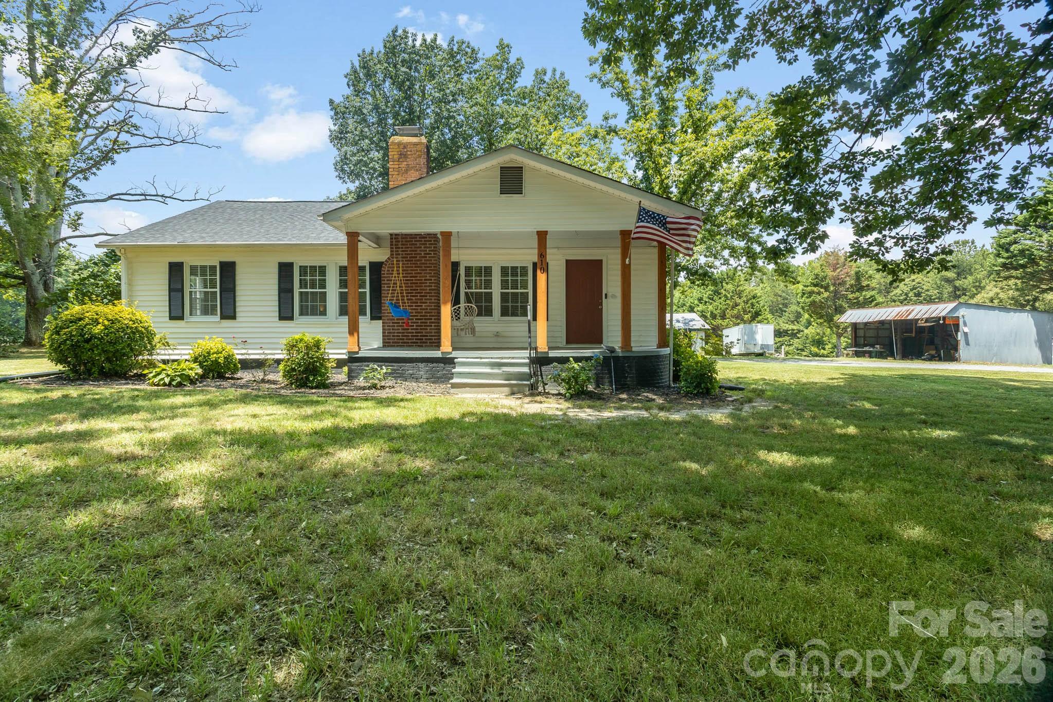 610 Helton Road — Cherryville