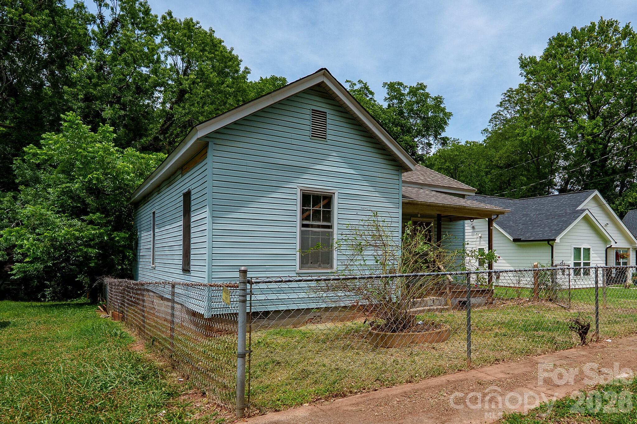 114 W 6th Avenue — Gastonia