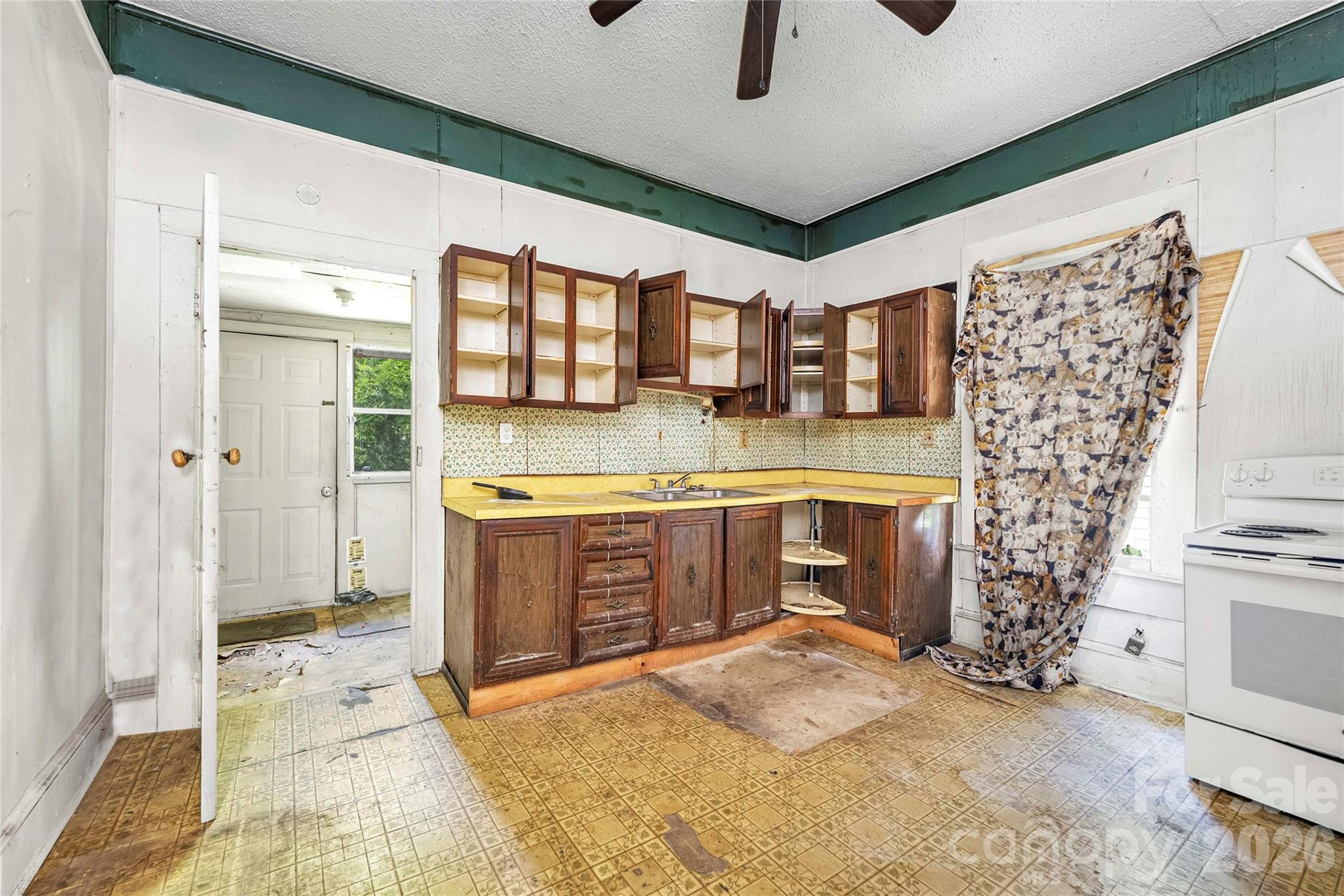 114 W 6th Avenue — Gastonia