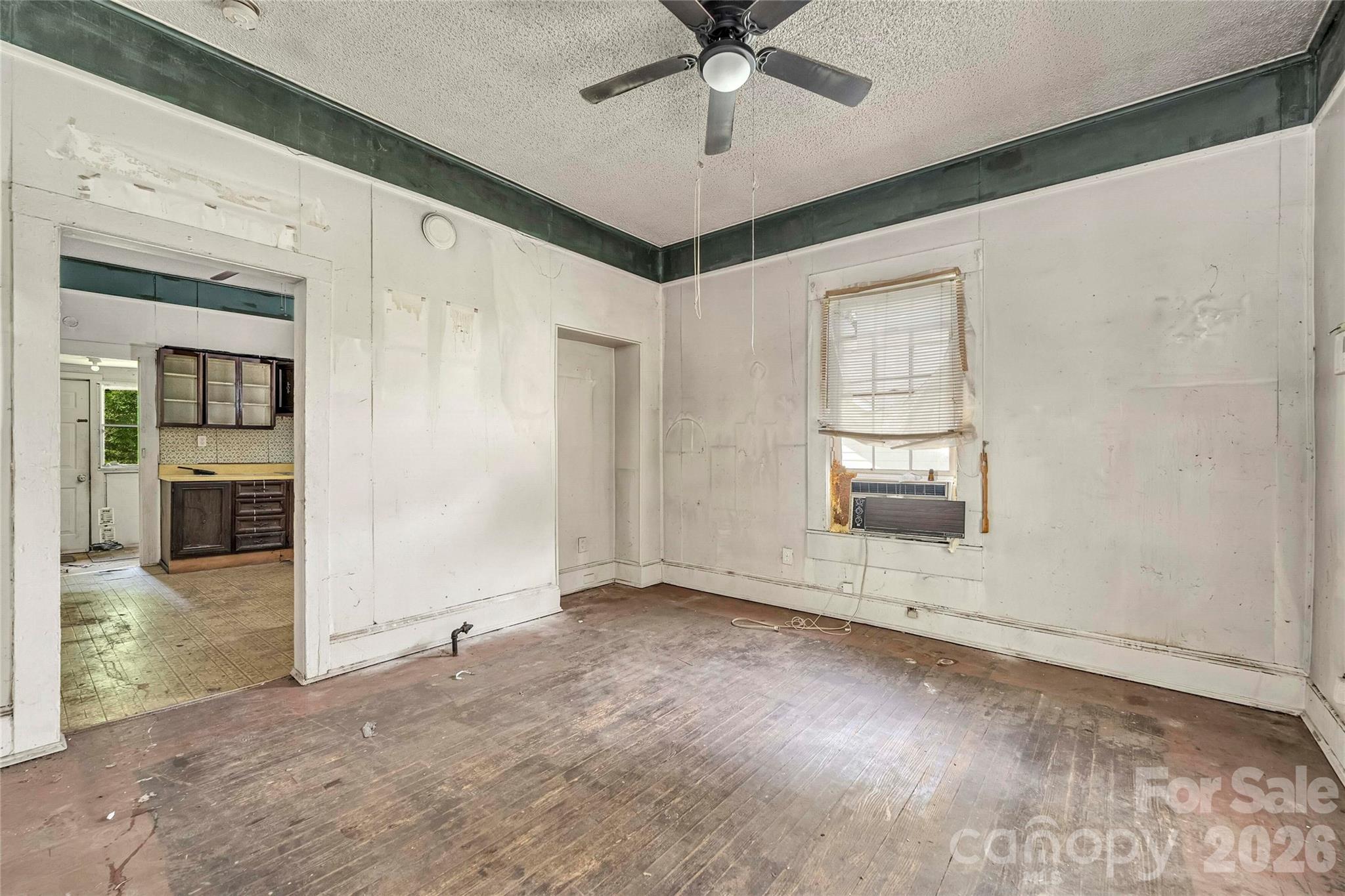 114 W 6th Avenue — Gastonia