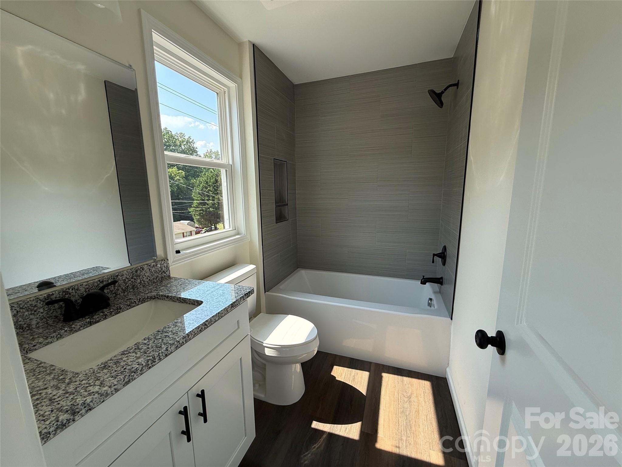 227 S Caldwell Avenue — Newton