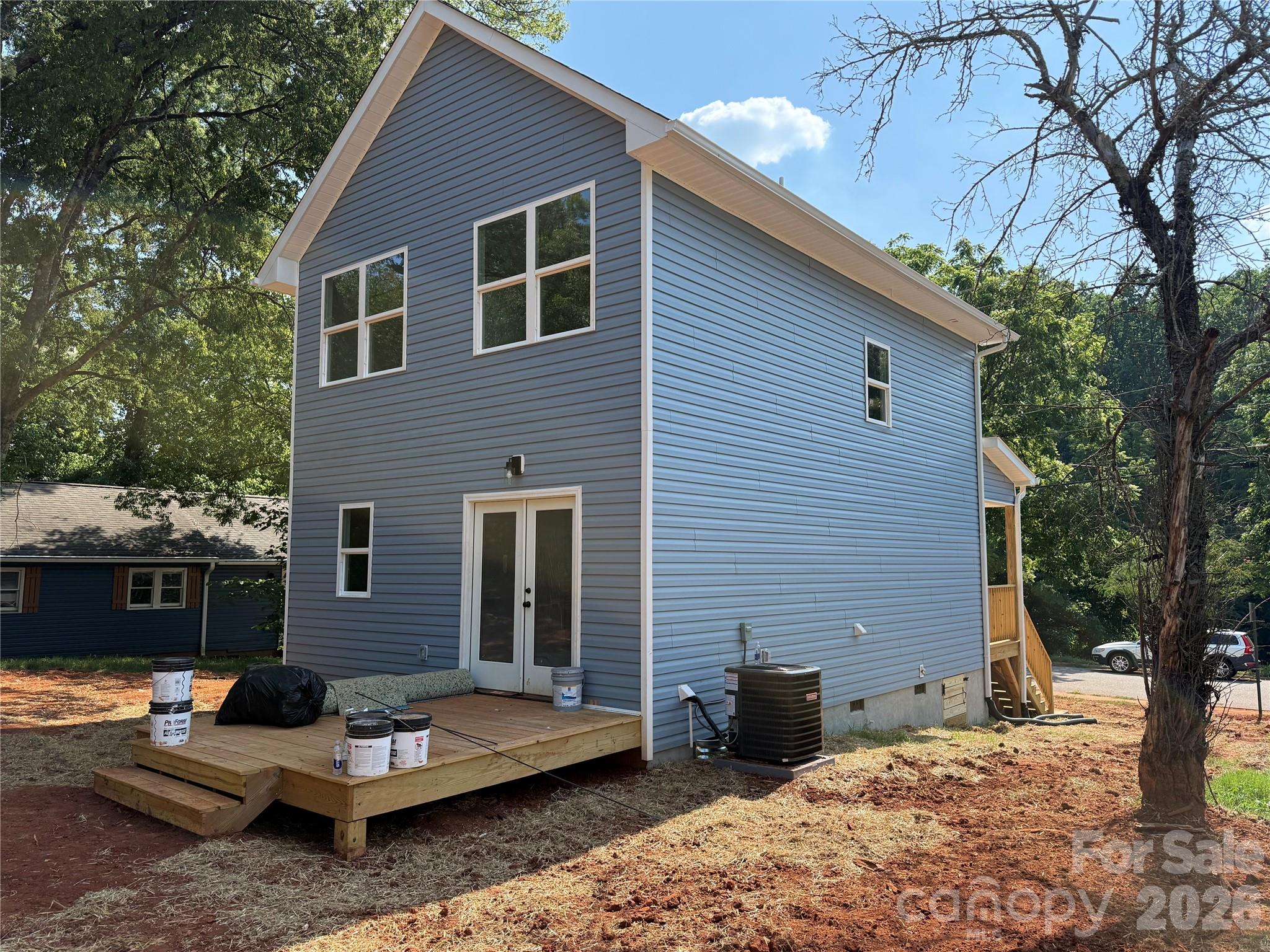 227 S Caldwell Avenue — Newton