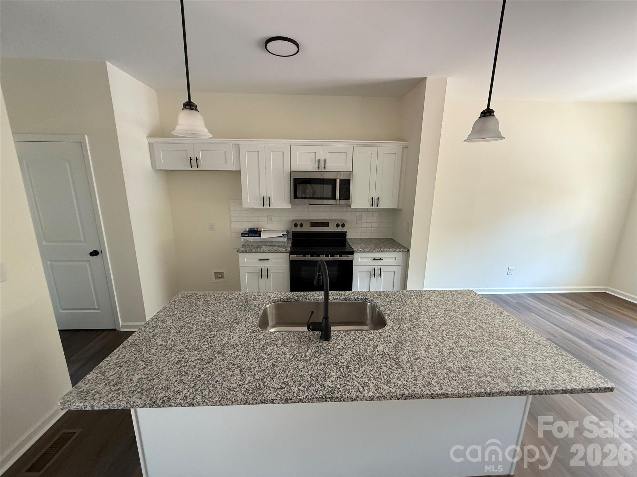 227 S Caldwell Avenue — Newton