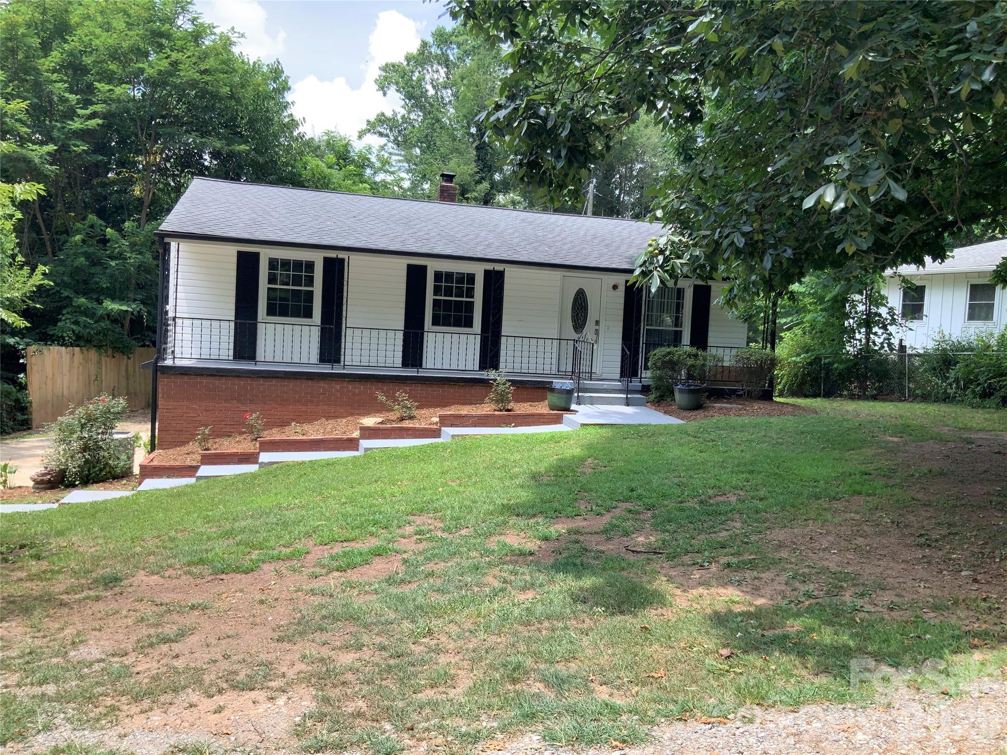 44 Rathfarnham Road — Asheville
