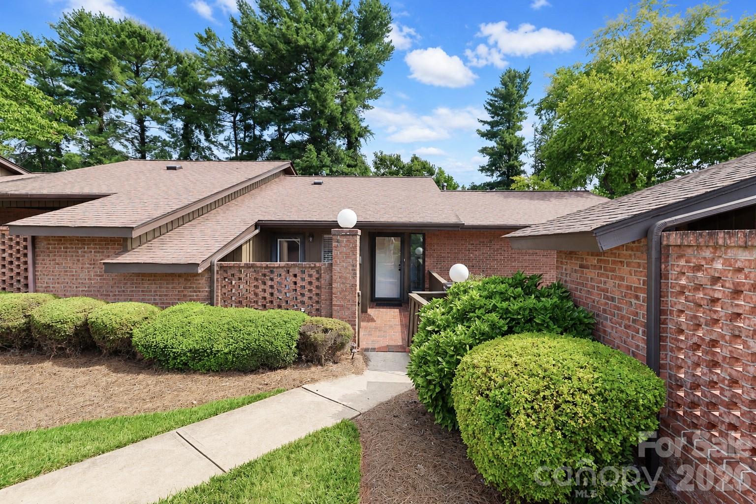 1361 Radio Road — Statesville
