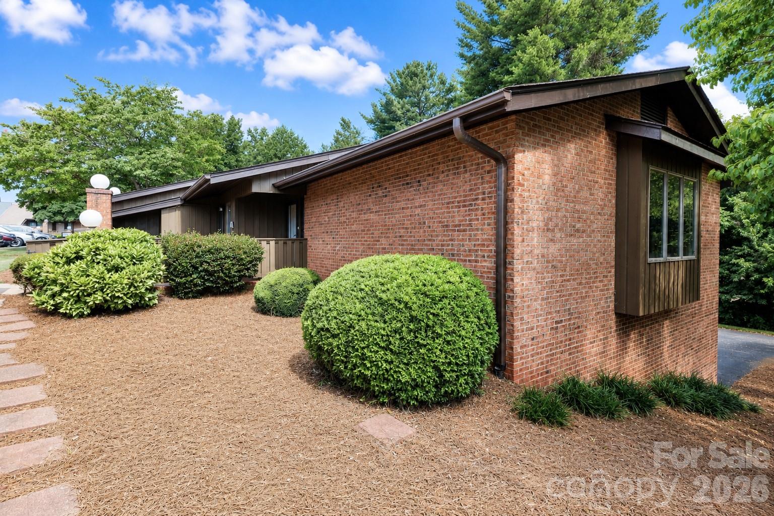 1361 Radio Road — Statesville